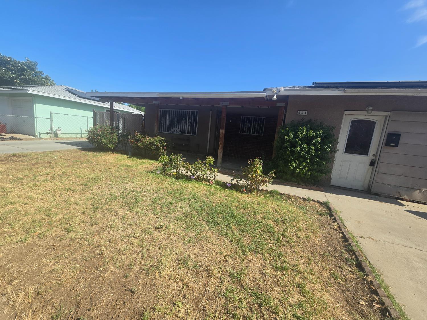 924 W Myers, Fresno, CA 93706
