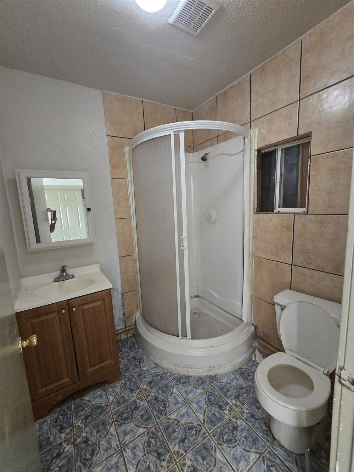 924 W Myers, Fresno, CA 93706