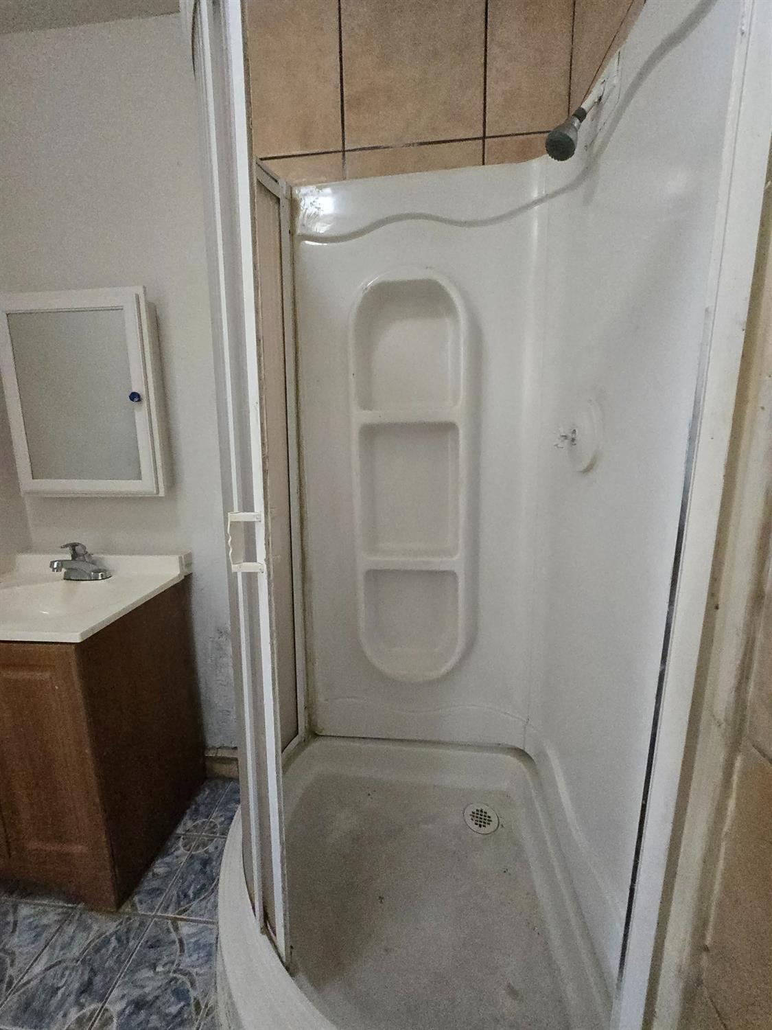 924 W Myers, Fresno, CA 93706