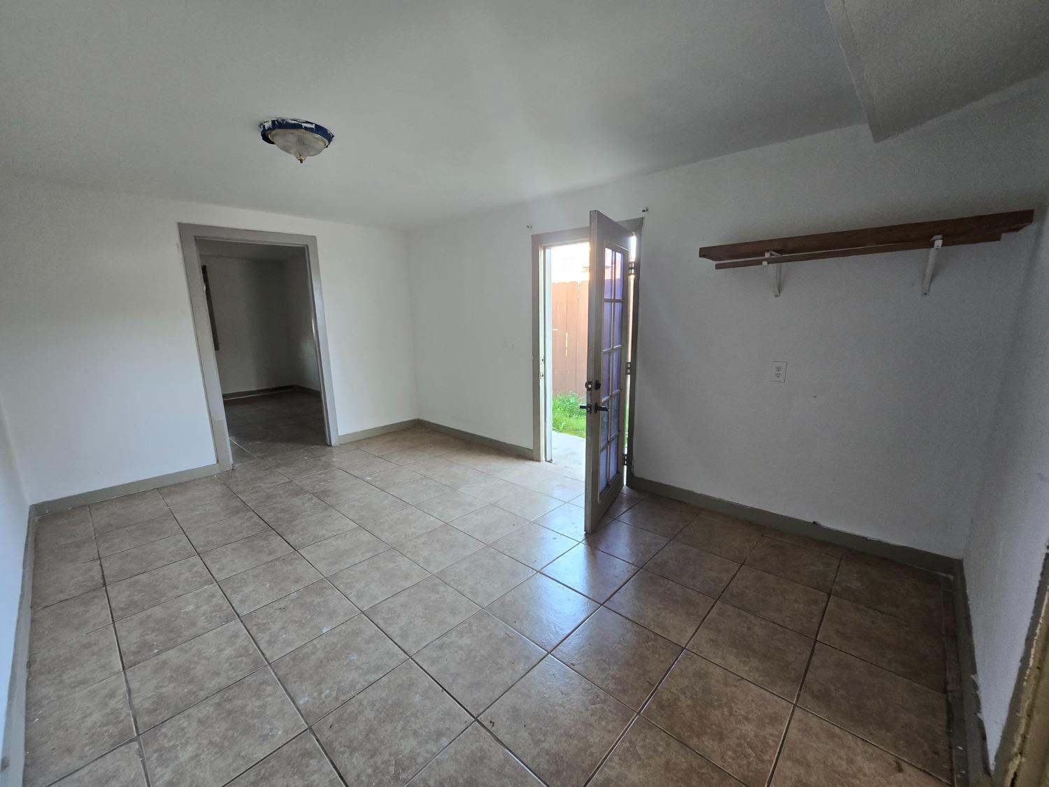 924 W Myers, Fresno, CA 93706