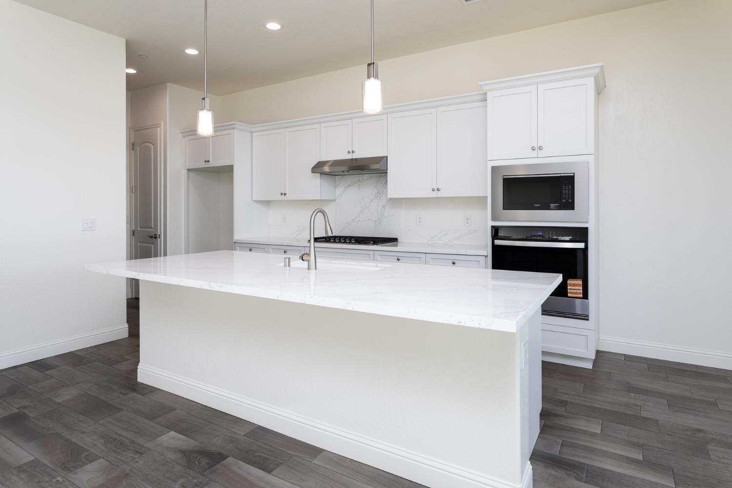 3081 19th St, Kingsburg, CA 93631