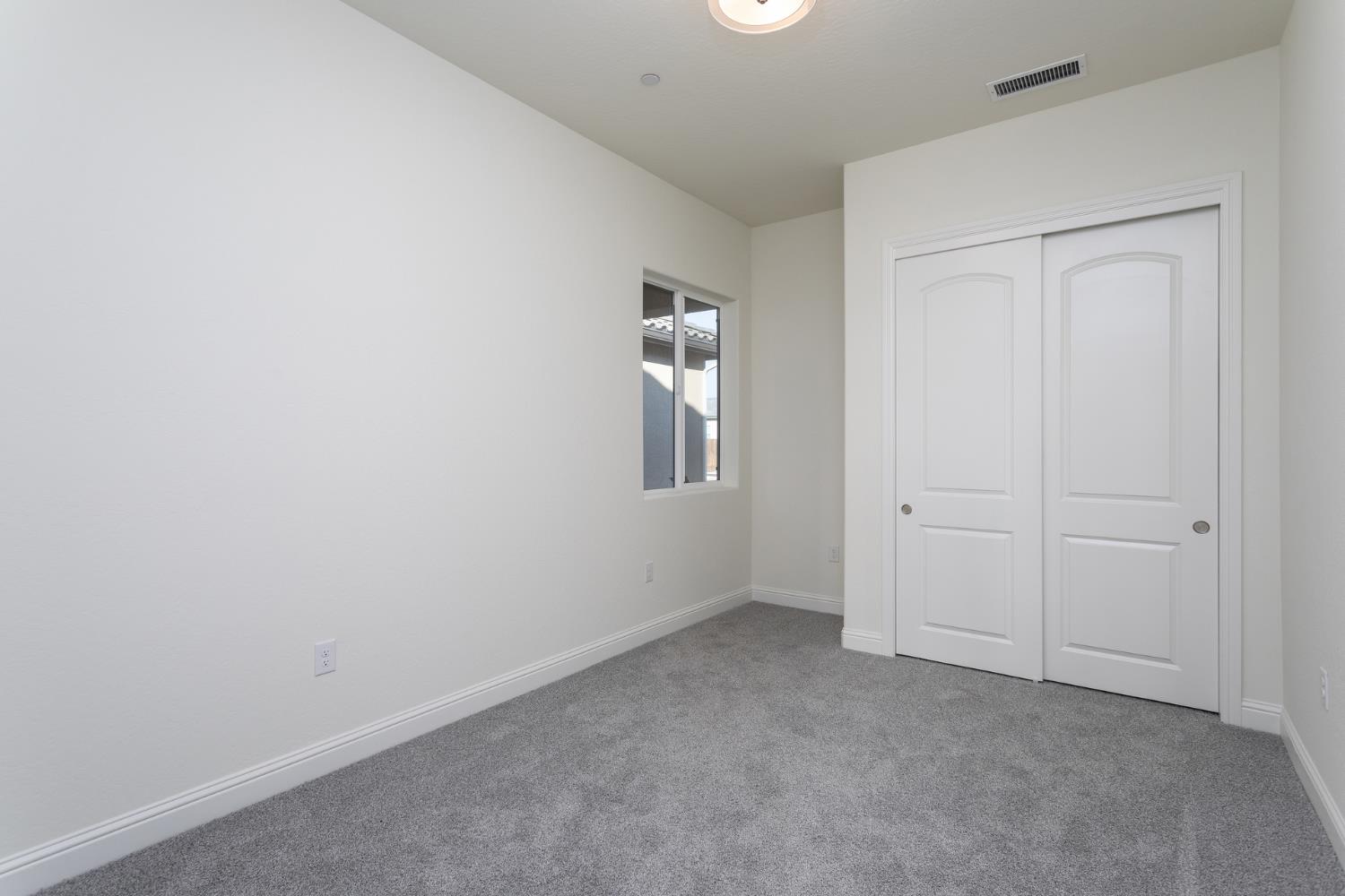 3081 19th St, Kingsburg, CA 93631