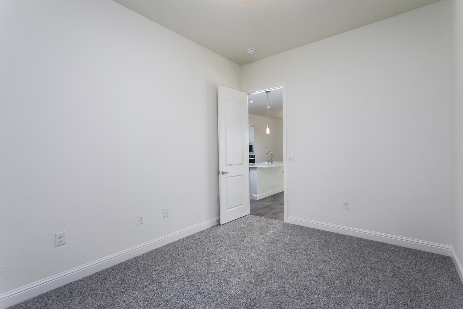 3081 19th St, Kingsburg, CA 93631