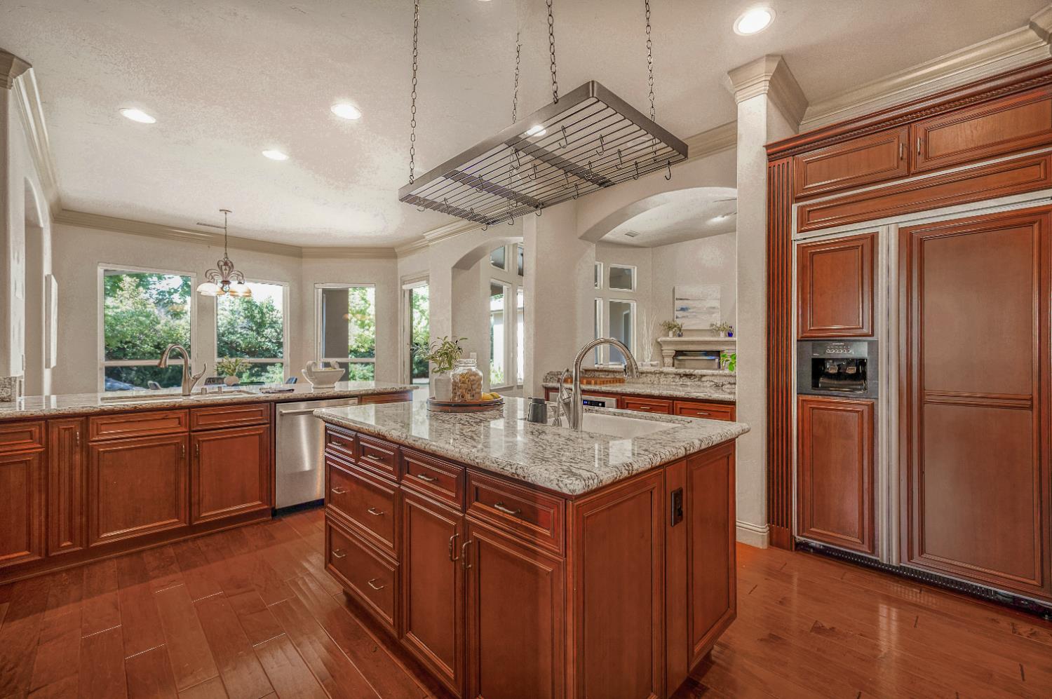 2136 E Royal Dornoch Ave, Fresno, CA 93730