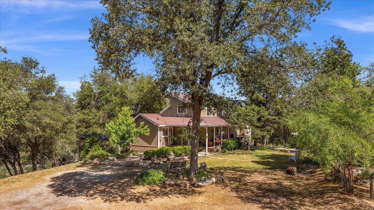 46281 Eastwood Dr S, Oakhurst, CA 93644