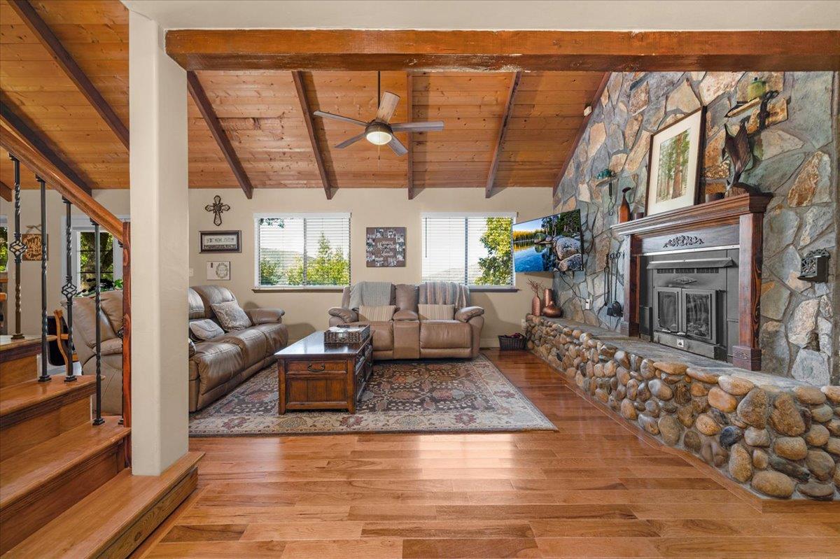 46281 Eastwood Dr S, Oakhurst, CA 93644