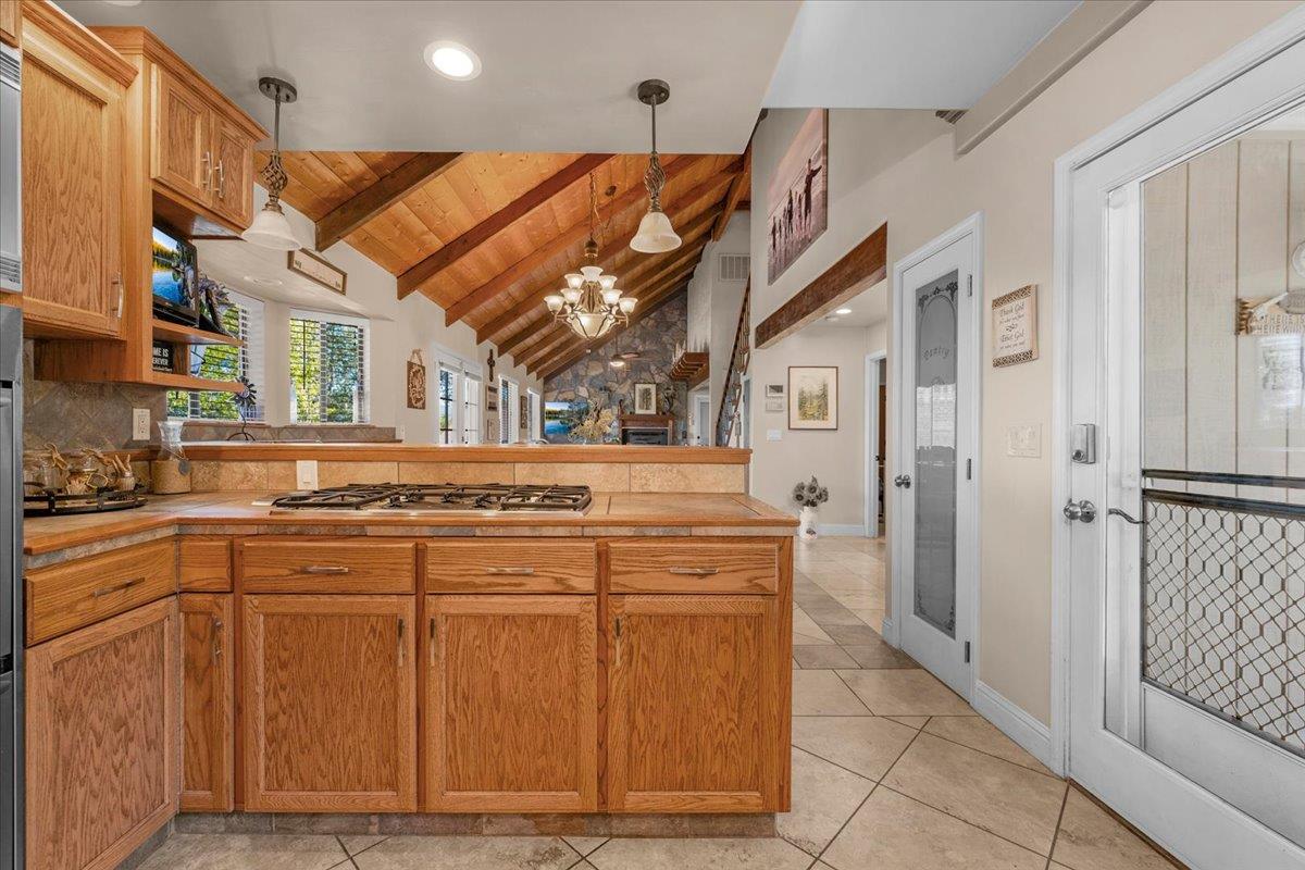 46281 Eastwood Dr S, Oakhurst, CA 93644