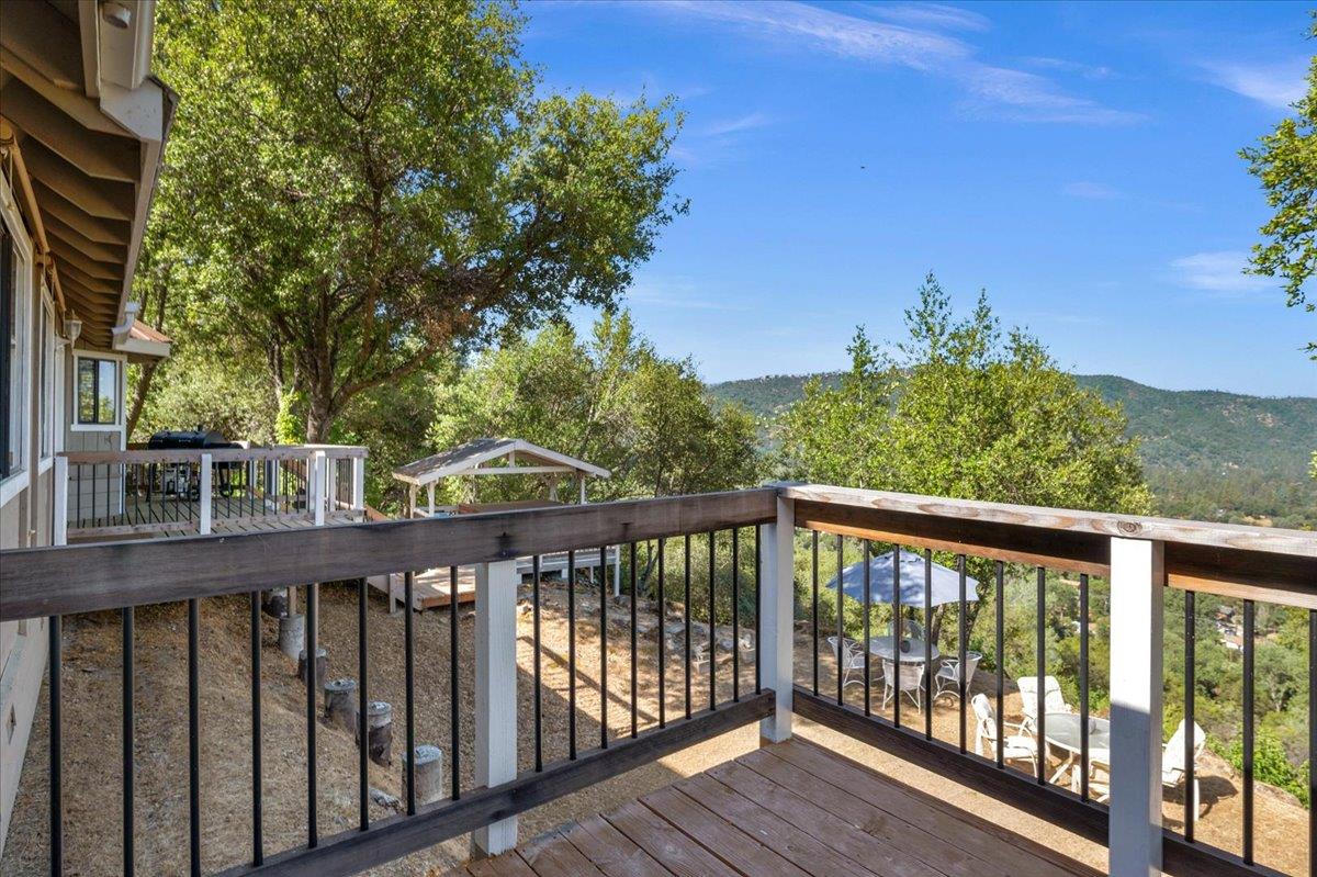 46281 Eastwood Dr S, Oakhurst, CA 93644