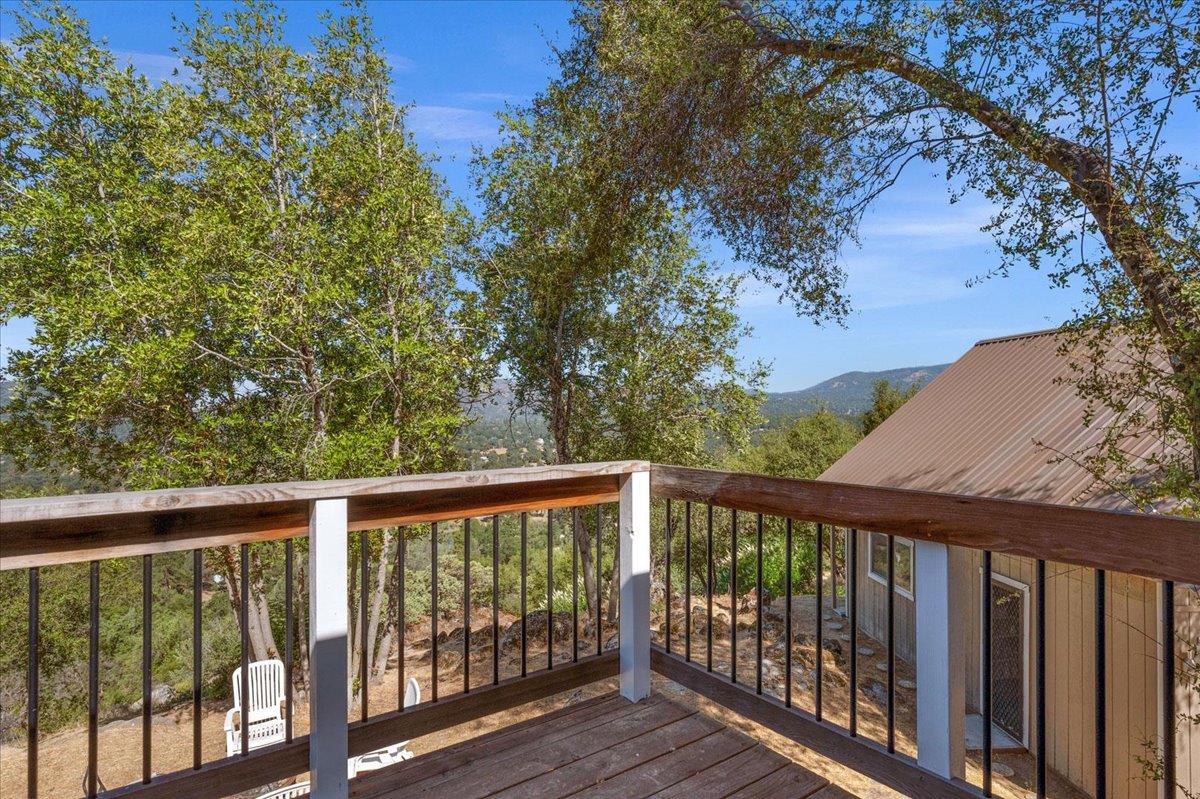 46281 Eastwood Dr S, Oakhurst, CA 93644