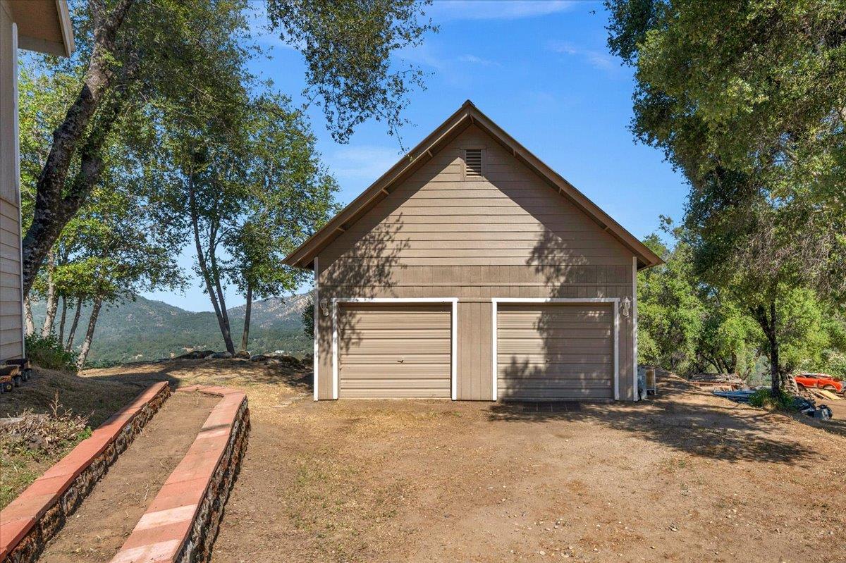 46281 Eastwood Dr S, Oakhurst, CA 93644