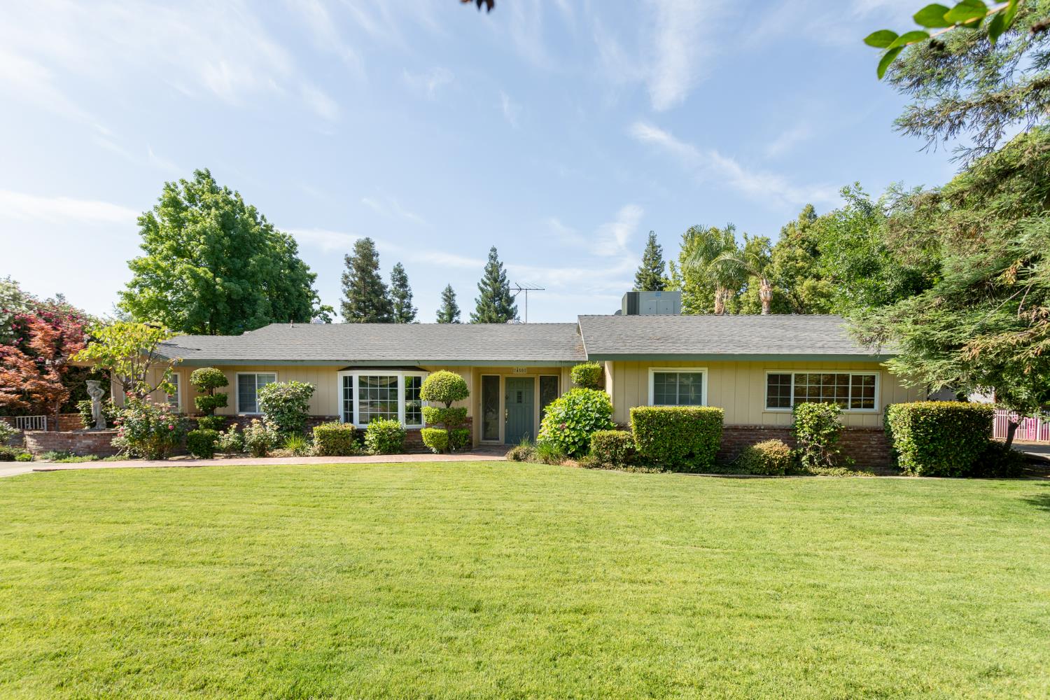 450 W Alluvial Ave, Clovis, CA 93611