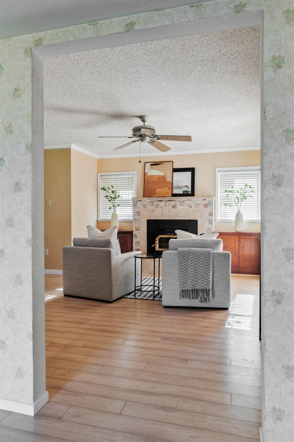 450 W Alluvial Ave, Clovis, CA 93611