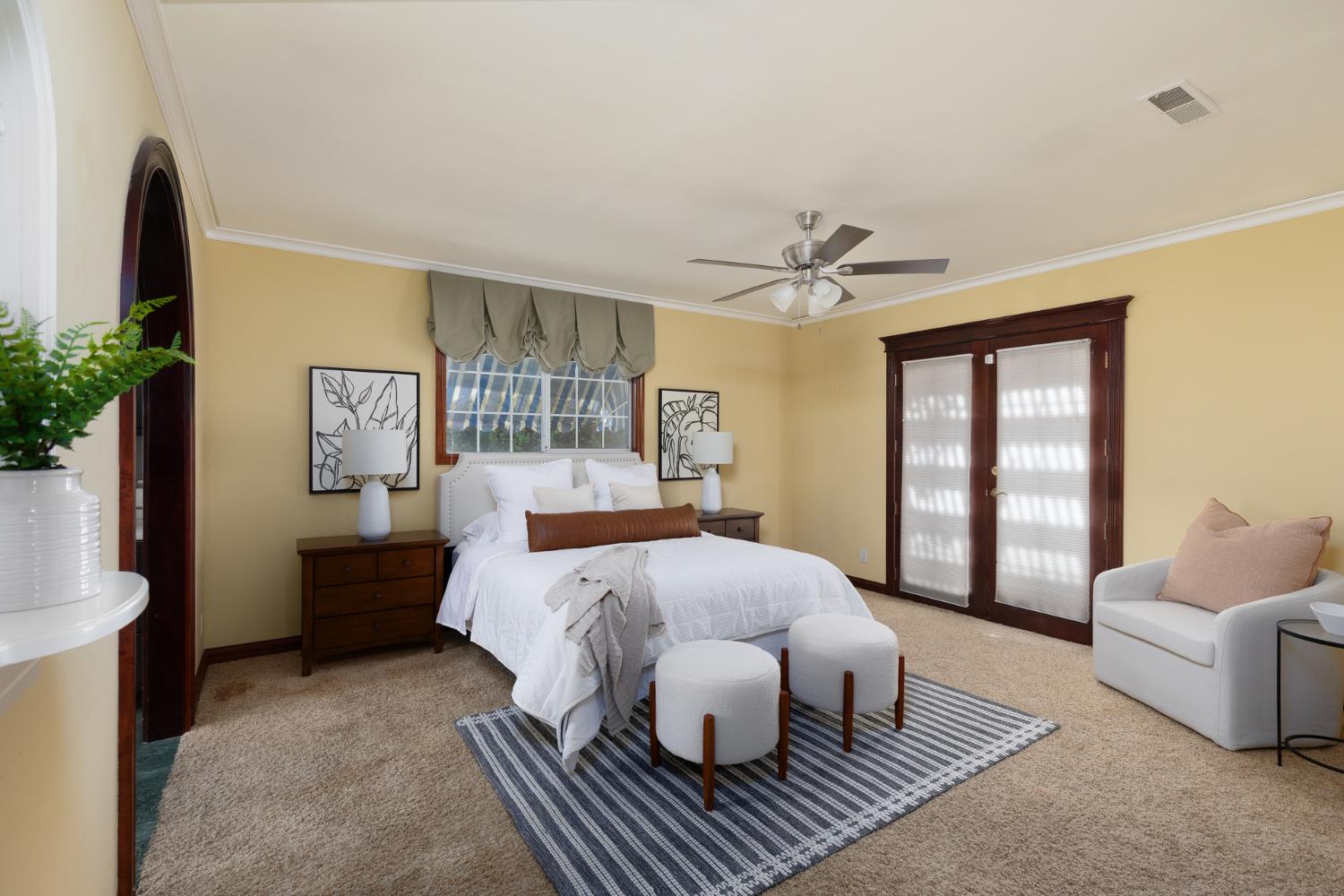 450 W Alluvial Ave, Clovis, CA 93611