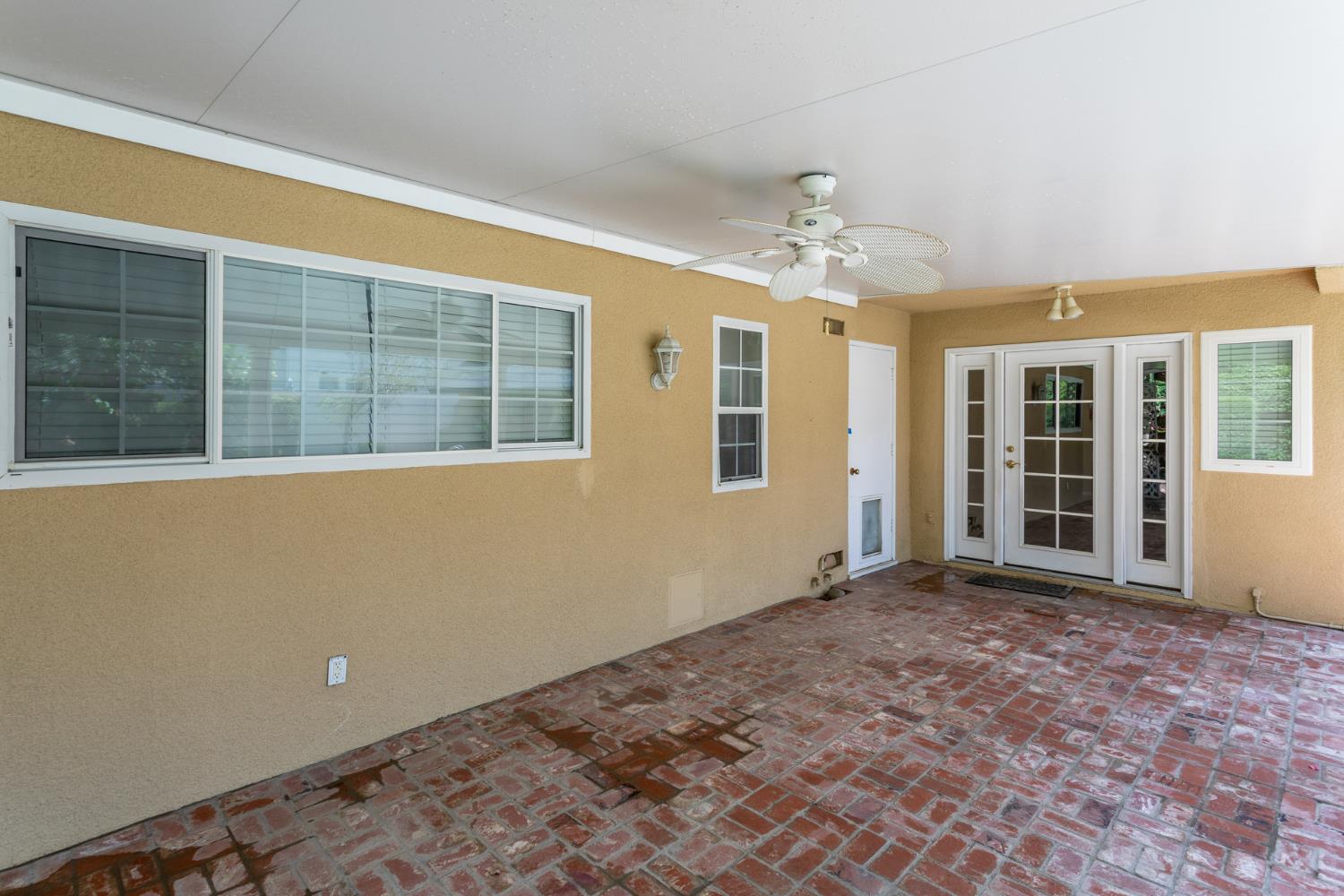 450 W Alluvial Ave, Clovis, CA 93611