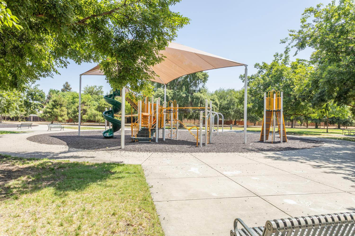 450 W Alluvial Ave, Clovis, CA 93611