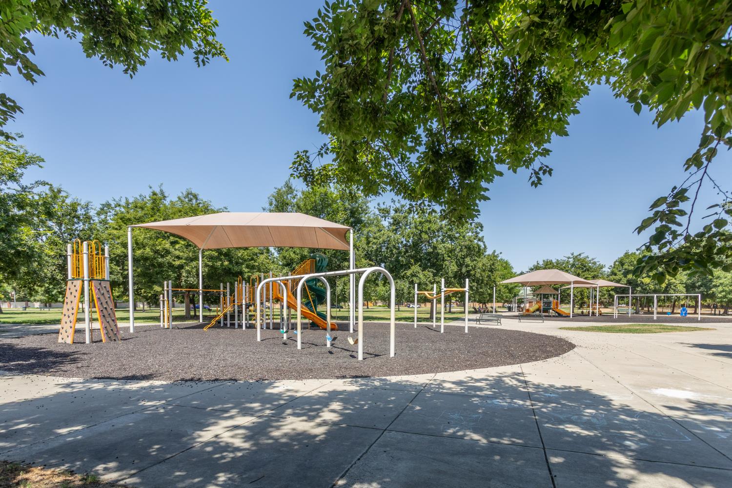 450 W Alluvial Ave, Clovis, CA 93611