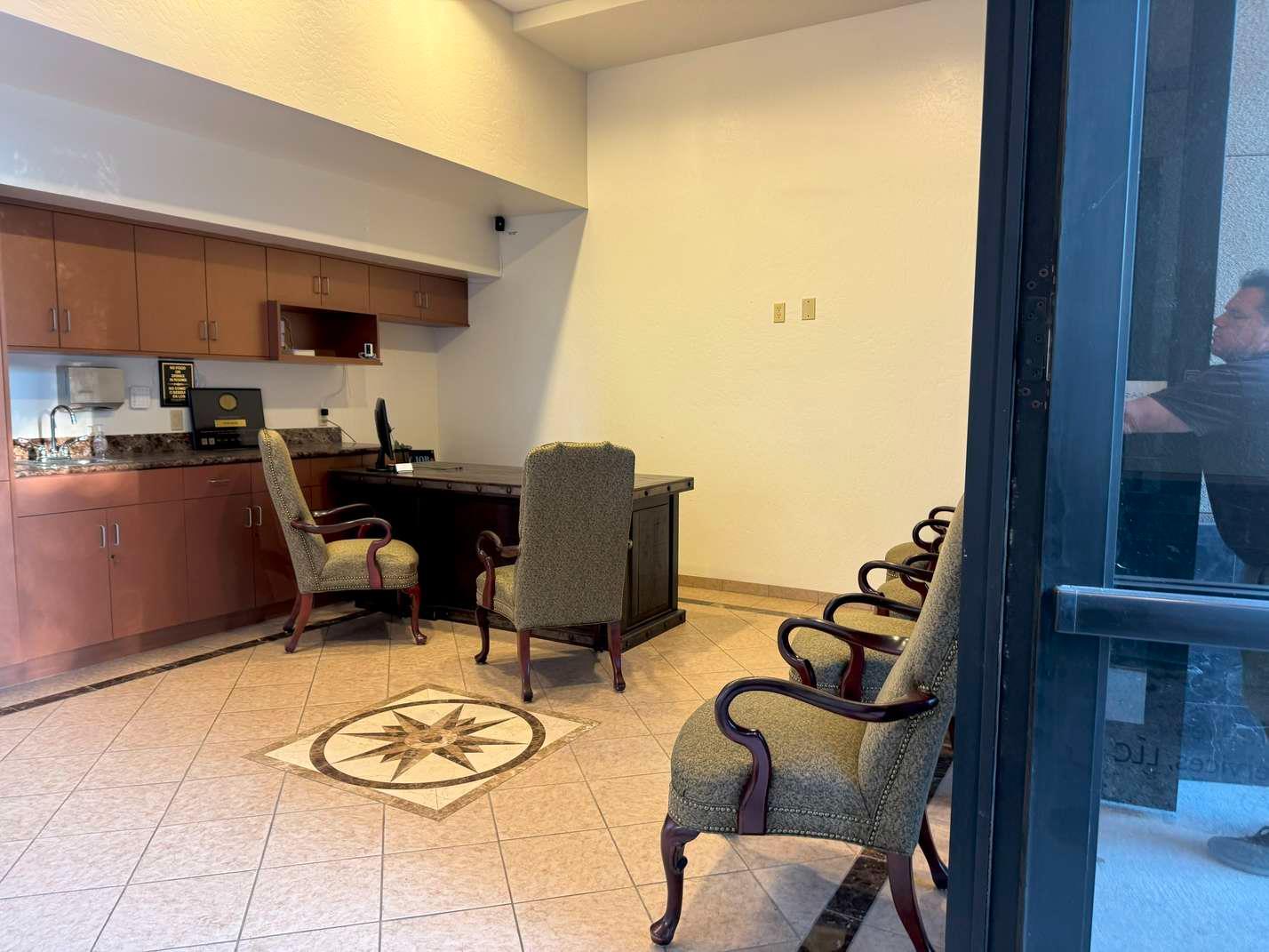 475 E Almond Ave, Madera, CA 93637