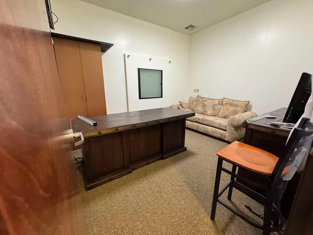 475 E Almond Ave, Madera, CA 93637