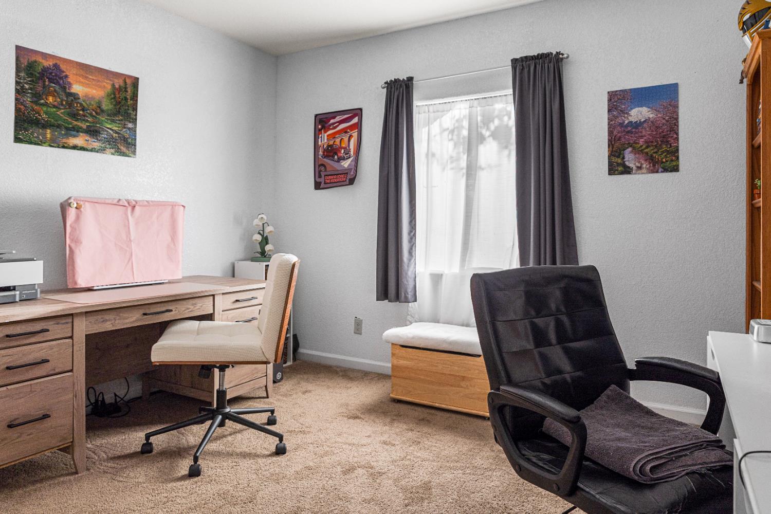 1586 N Calaveras St, Fresno, CA 93728