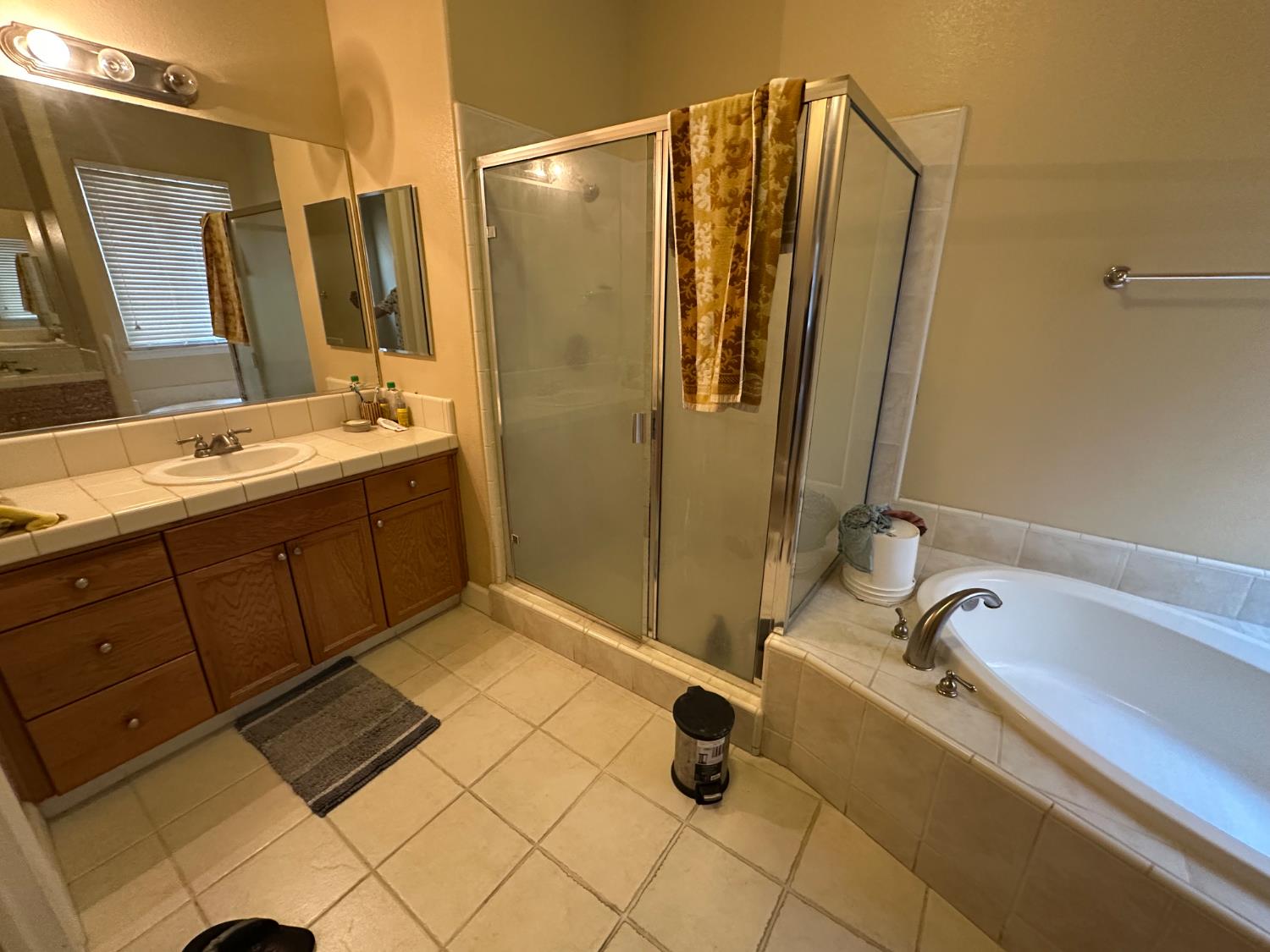 5804 W Chennault Ave, Fresno, CA 93722