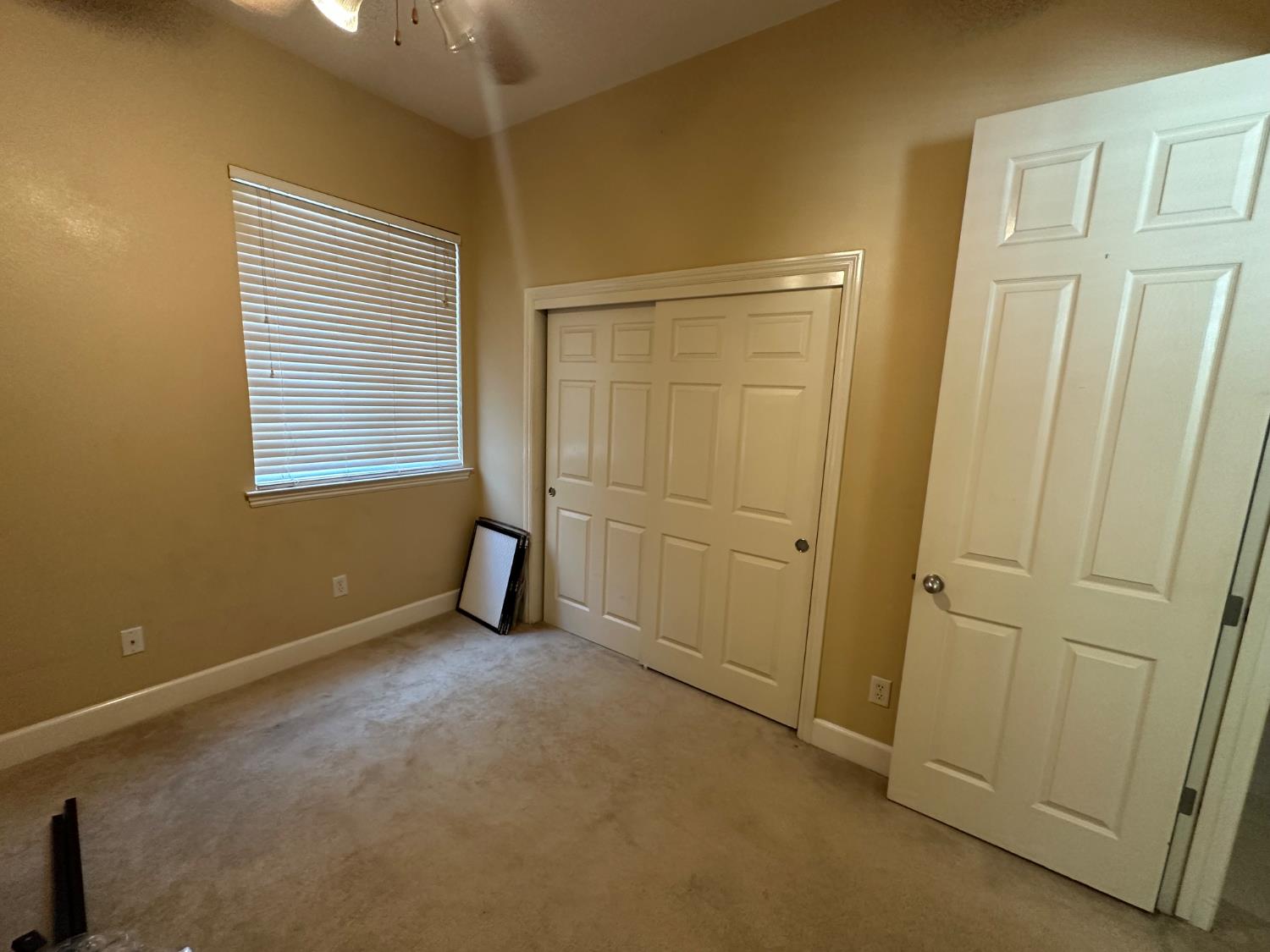 5804 W Chennault Ave, Fresno, CA 93722