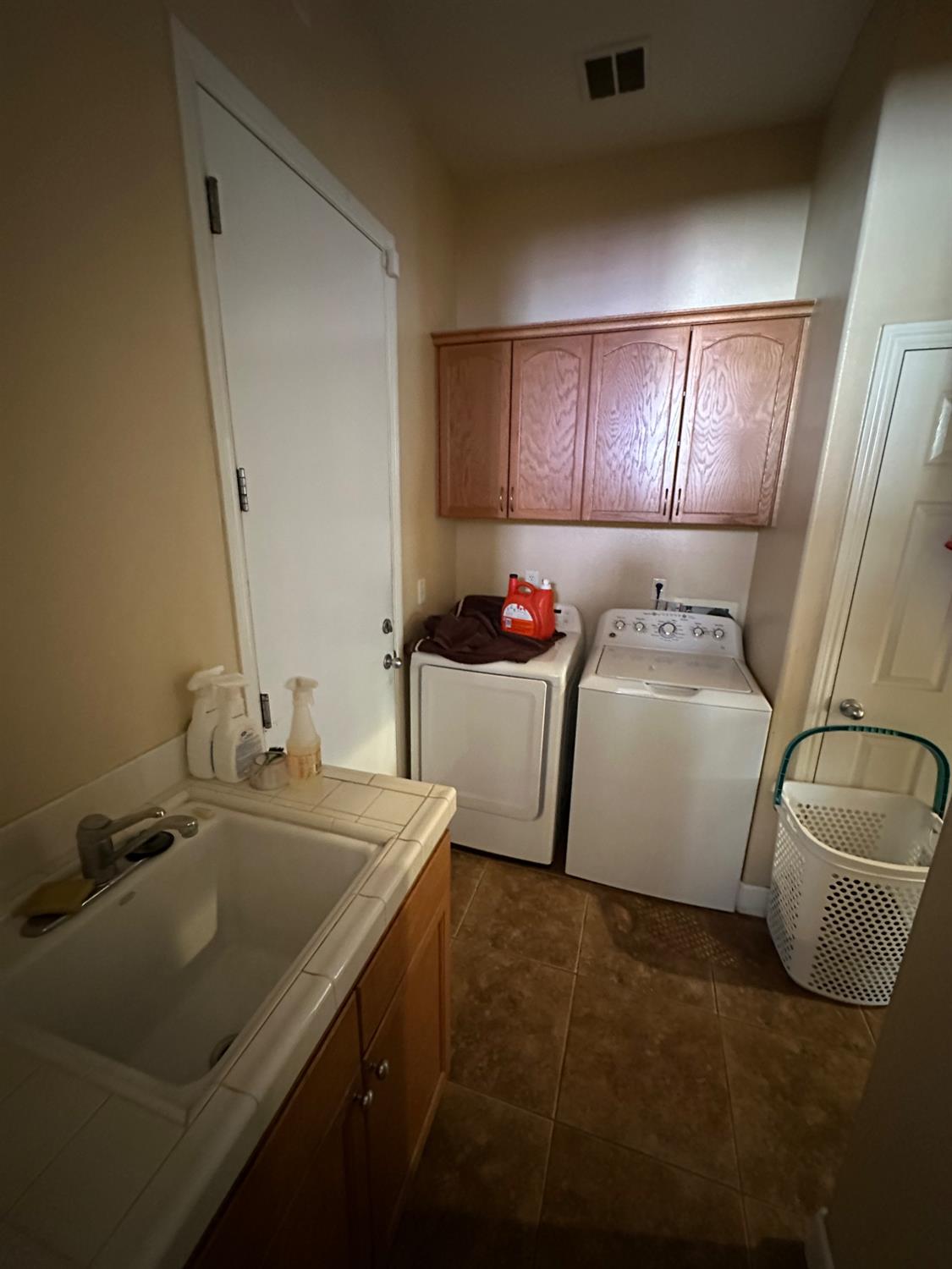 5804 W Chennault Ave, Fresno, CA 93722