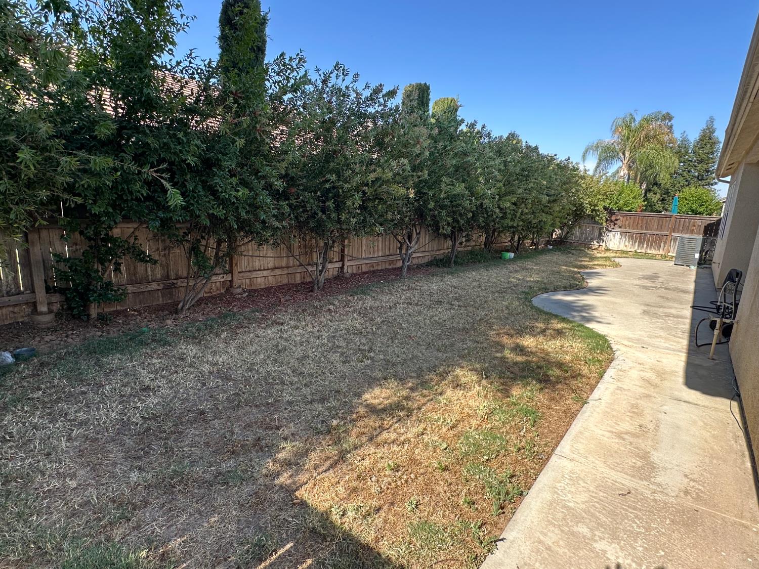 5804 W Chennault Ave, Fresno, CA 93722