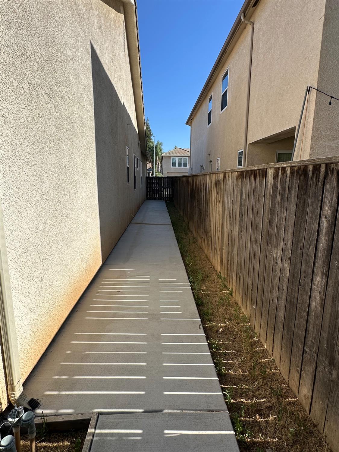 5804 W Chennault Ave, Fresno, CA 93722