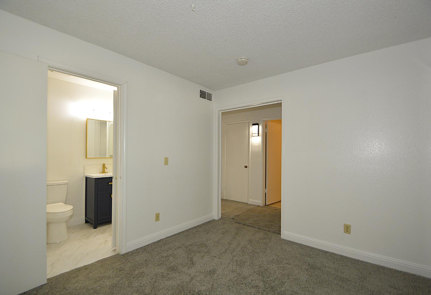 4779 N Cedar Ave ##109, Fresno, CA 93726