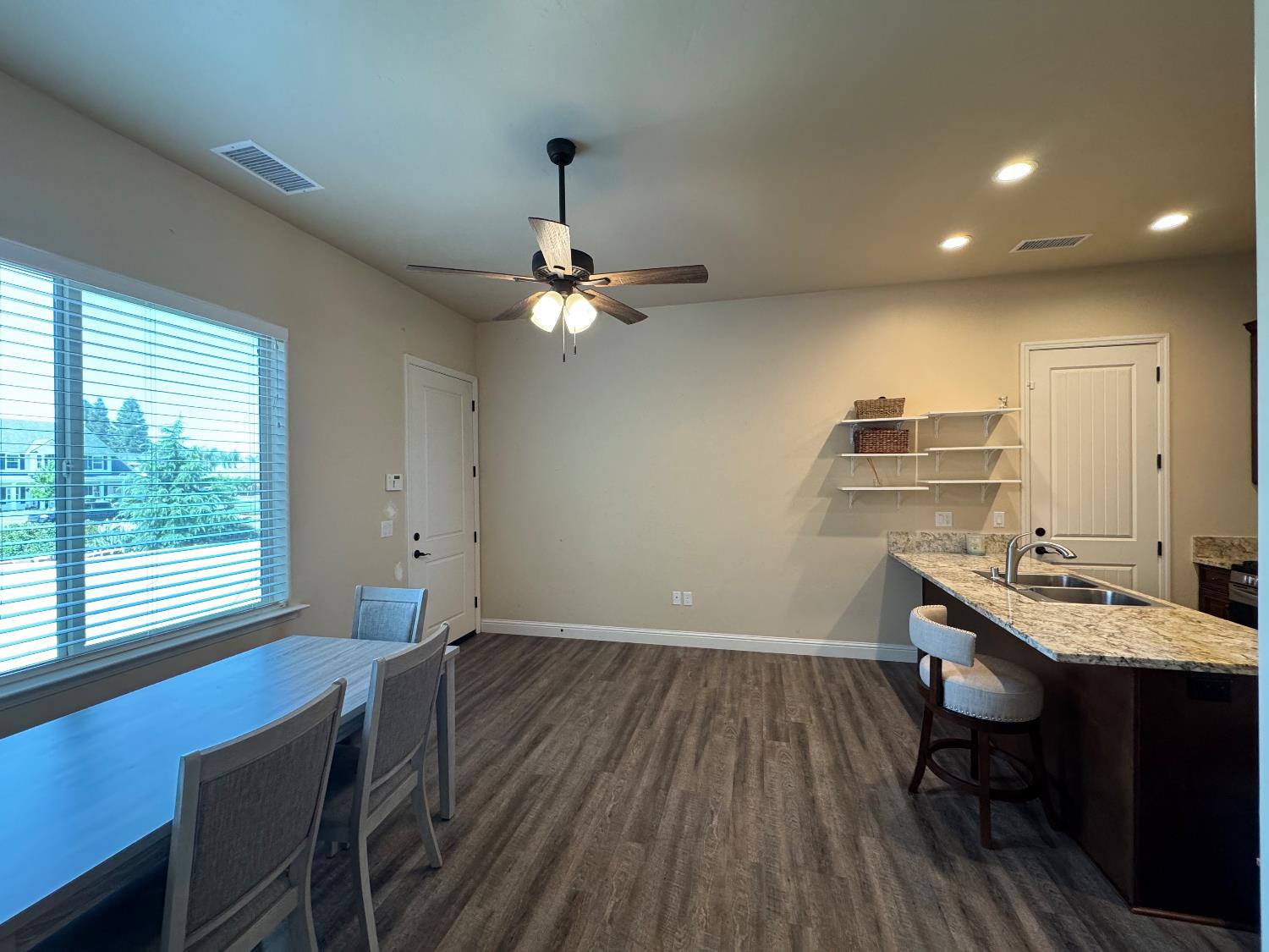 13390 E Falcon Meadow, Clovis, CA 93619