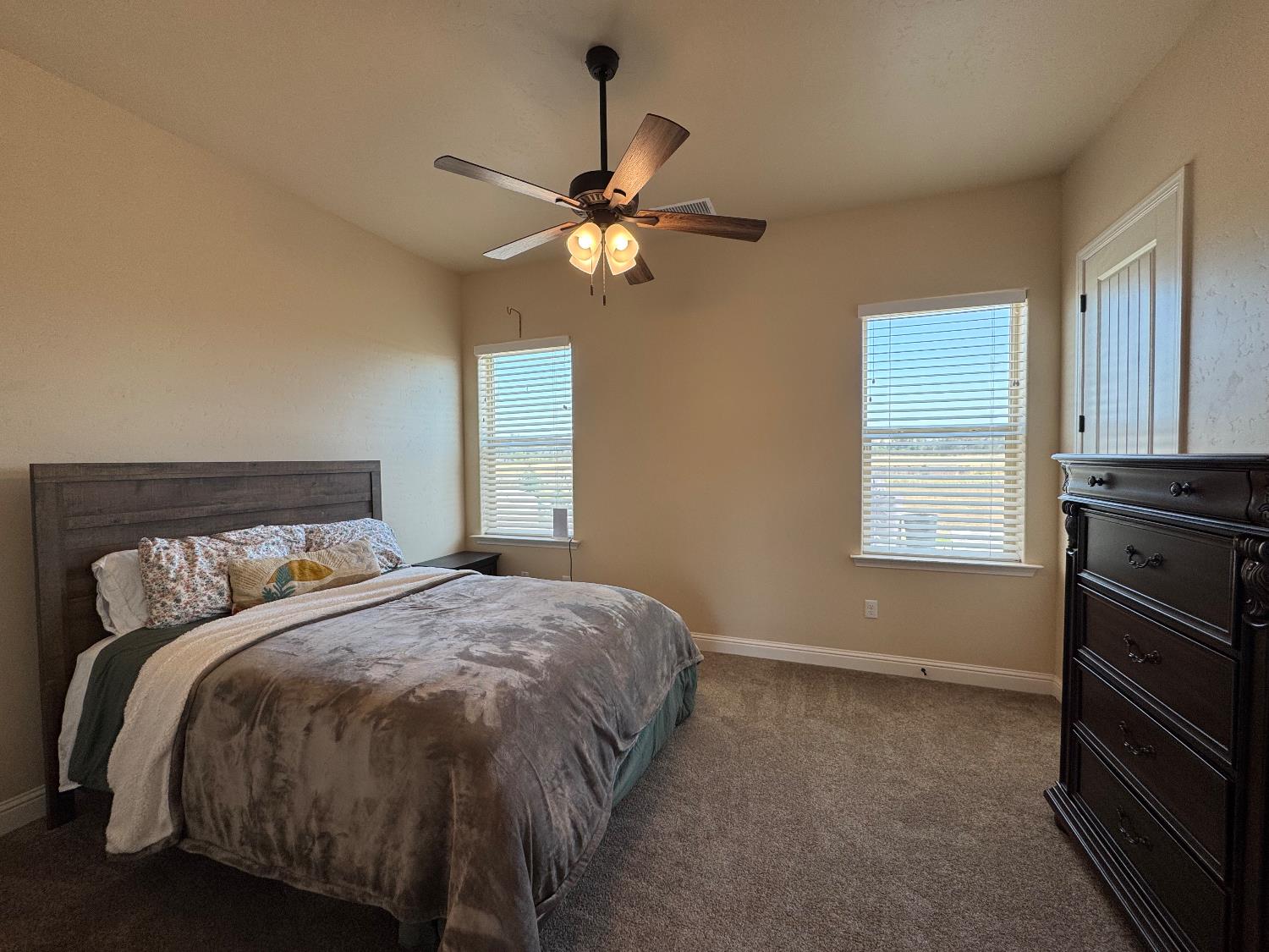 13390 E Falcon Meadow, Clovis, CA 93619