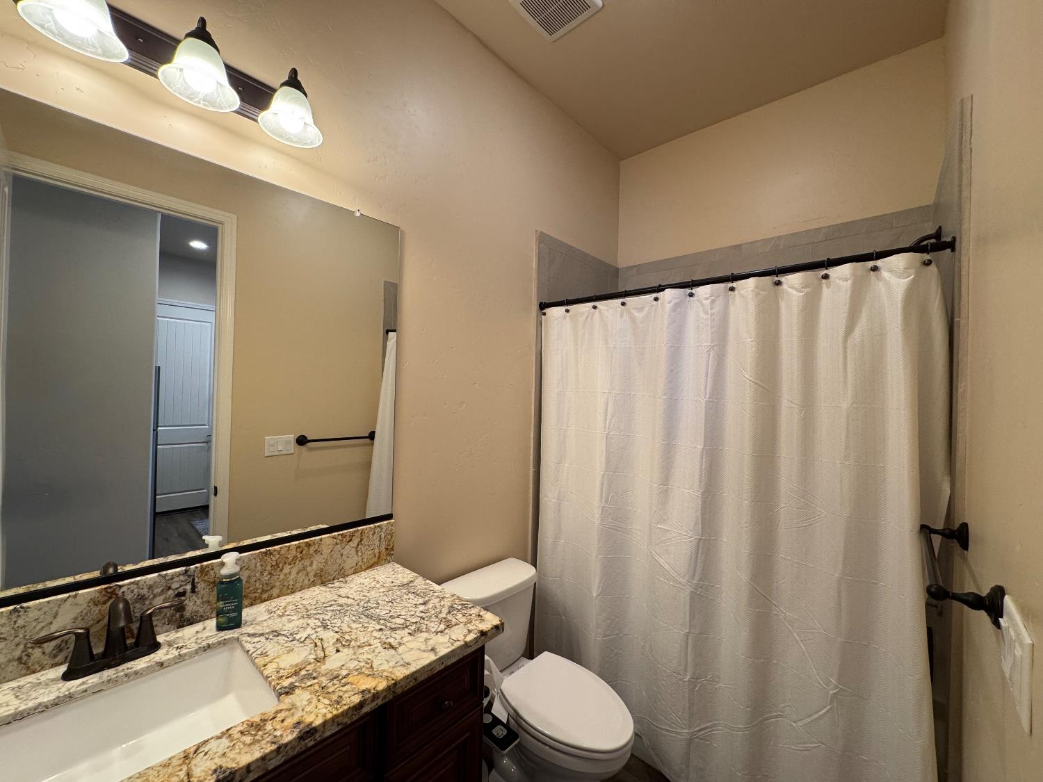 13390 E Falcon Meadow, Clovis, CA 93619