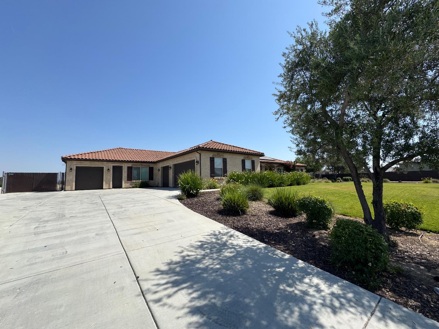 13390 E Falcon Meadow, Clovis, CA 93619
