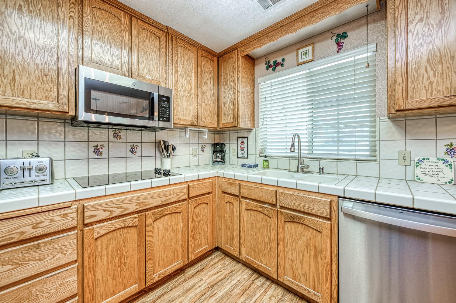 41228 Heartwood Ln, Shaver Lake, CA 93664