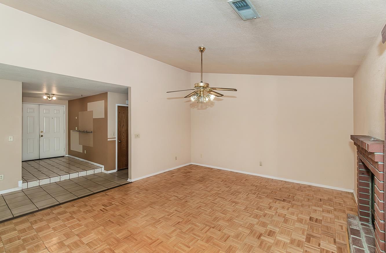 1149 Pistachio Ave, Clovis, CA 93611