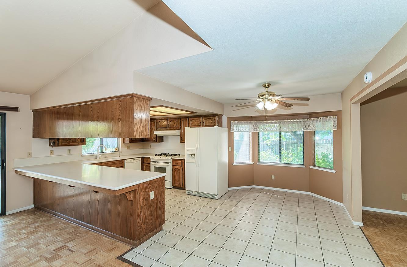 1149 Pistachio Ave, Clovis, CA 93611