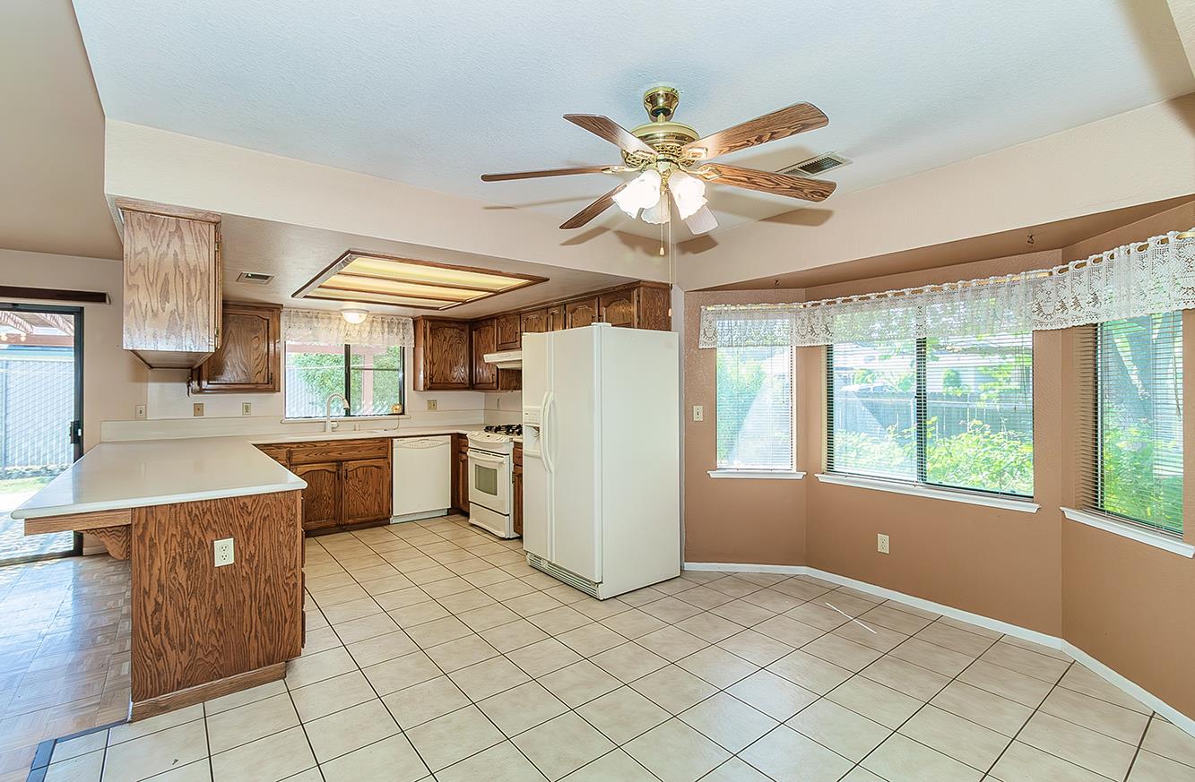 1149 Pistachio Ave, Clovis, CA 93611