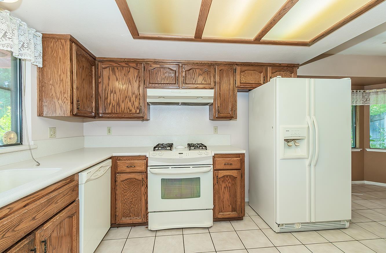 1149 Pistachio Ave, Clovis, CA 93611