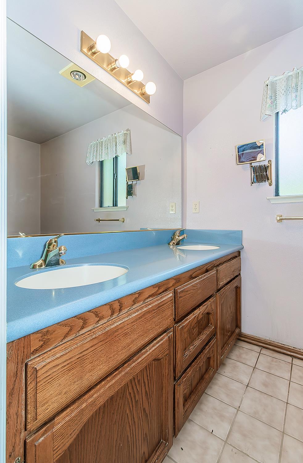 1149 Pistachio Ave, Clovis, CA 93611