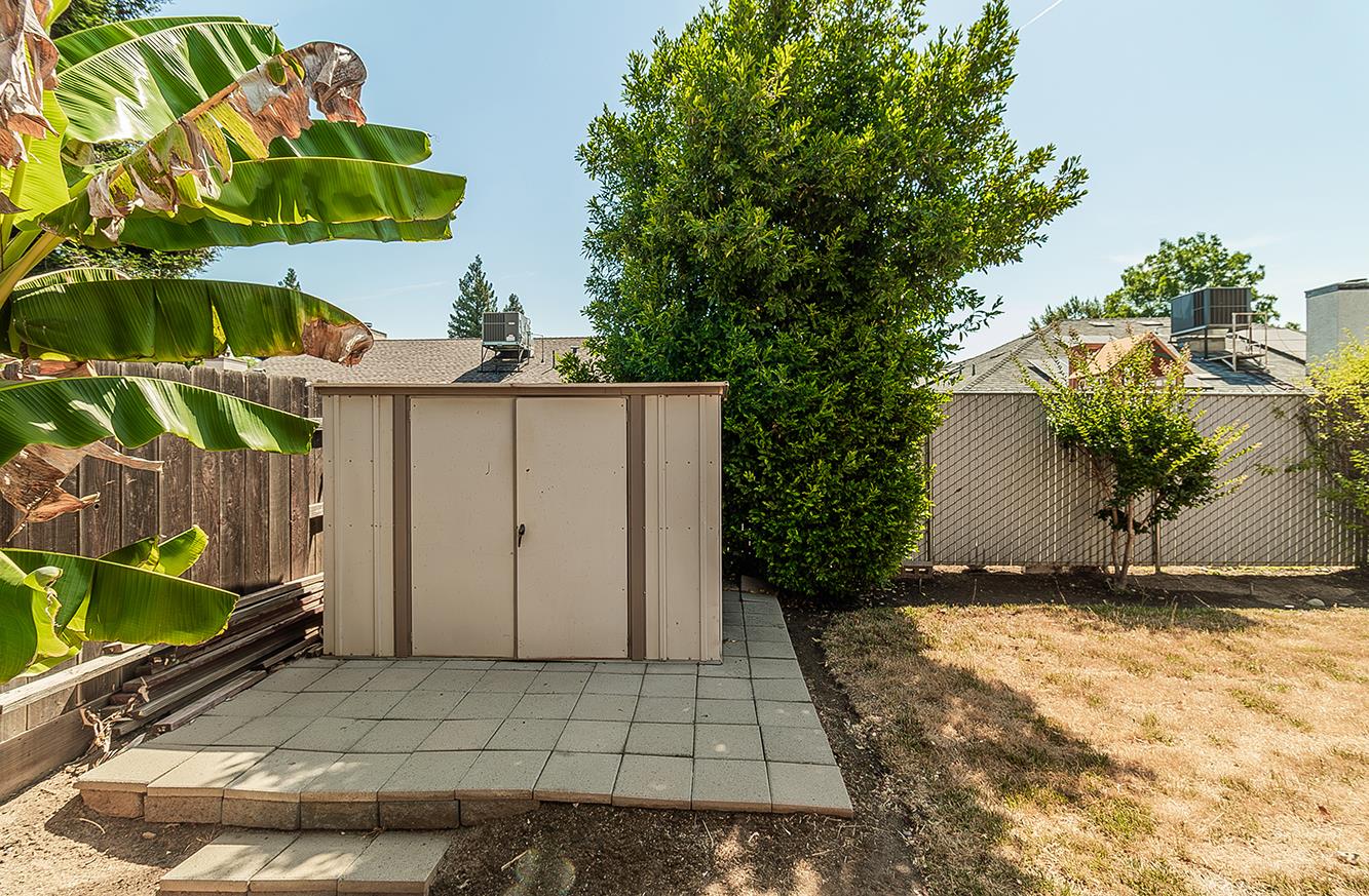 1149 Pistachio Ave, Clovis, CA 93611