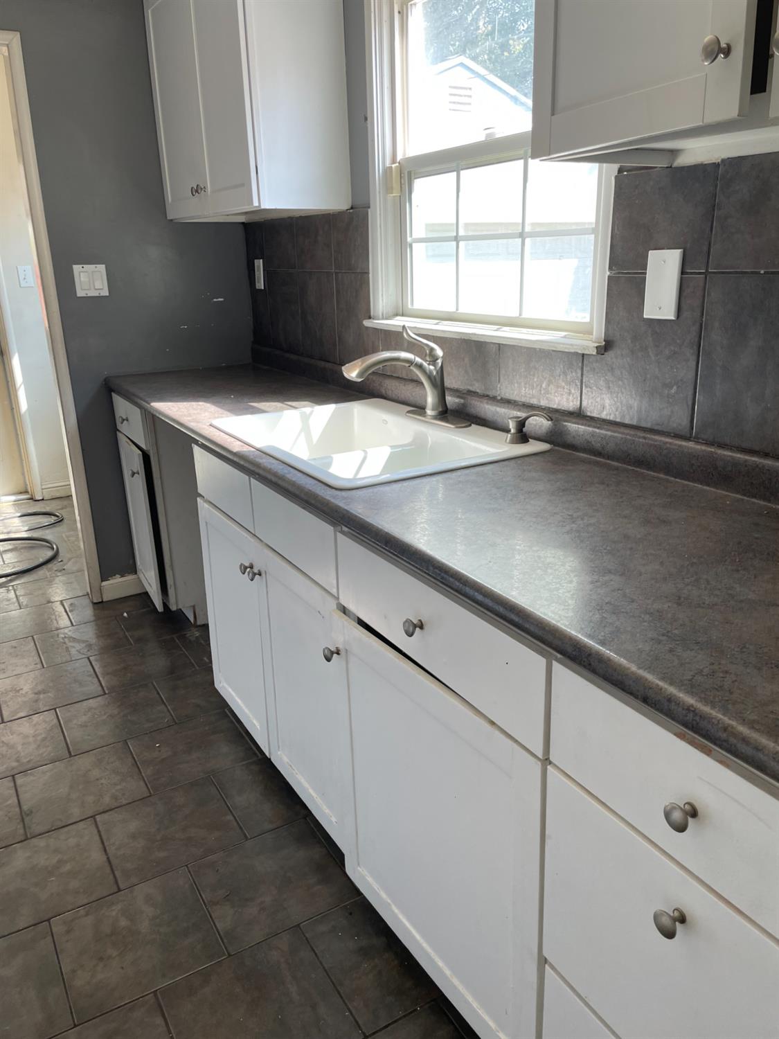 5009 E Clay Ave, Fresno, CA 93727