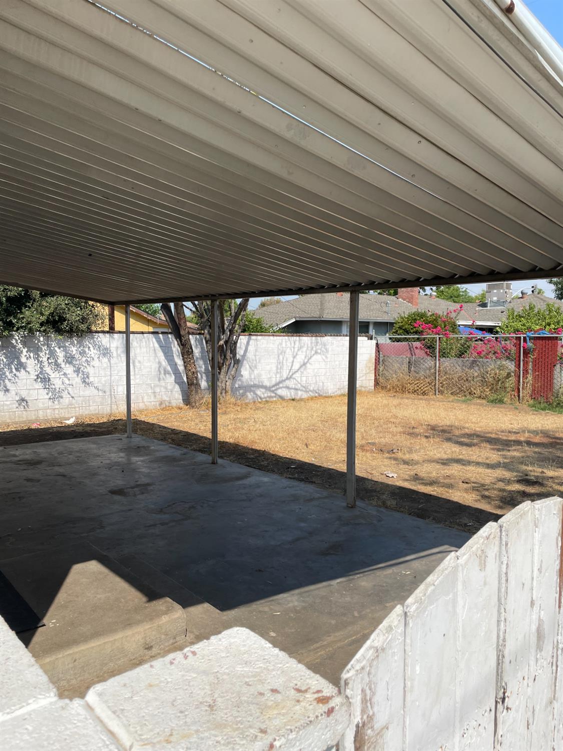 5009 E Clay Ave, Fresno, CA 93727