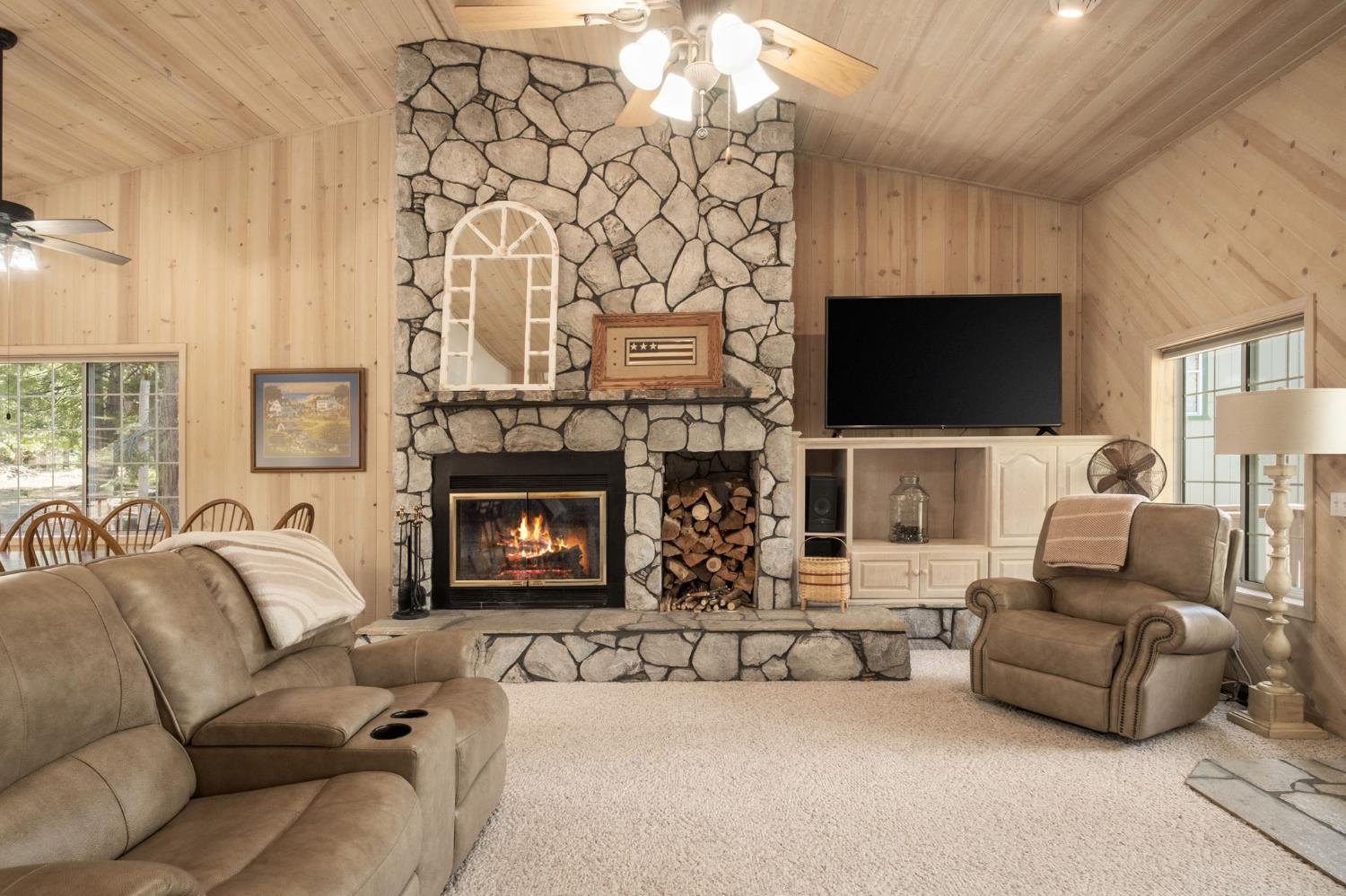 41035 Cold Springs Ln, Shaver Lake, CA 93664