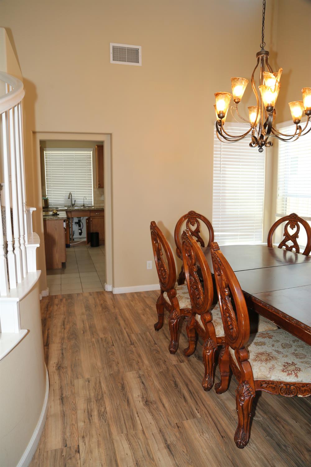 5811 W Cromwell Ave, Fresno, CA 93722