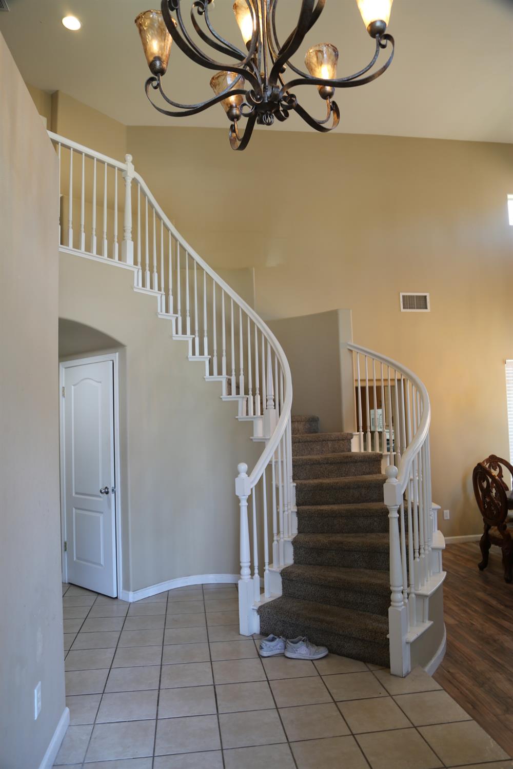 5811 W Cromwell Ave, Fresno, CA 93722