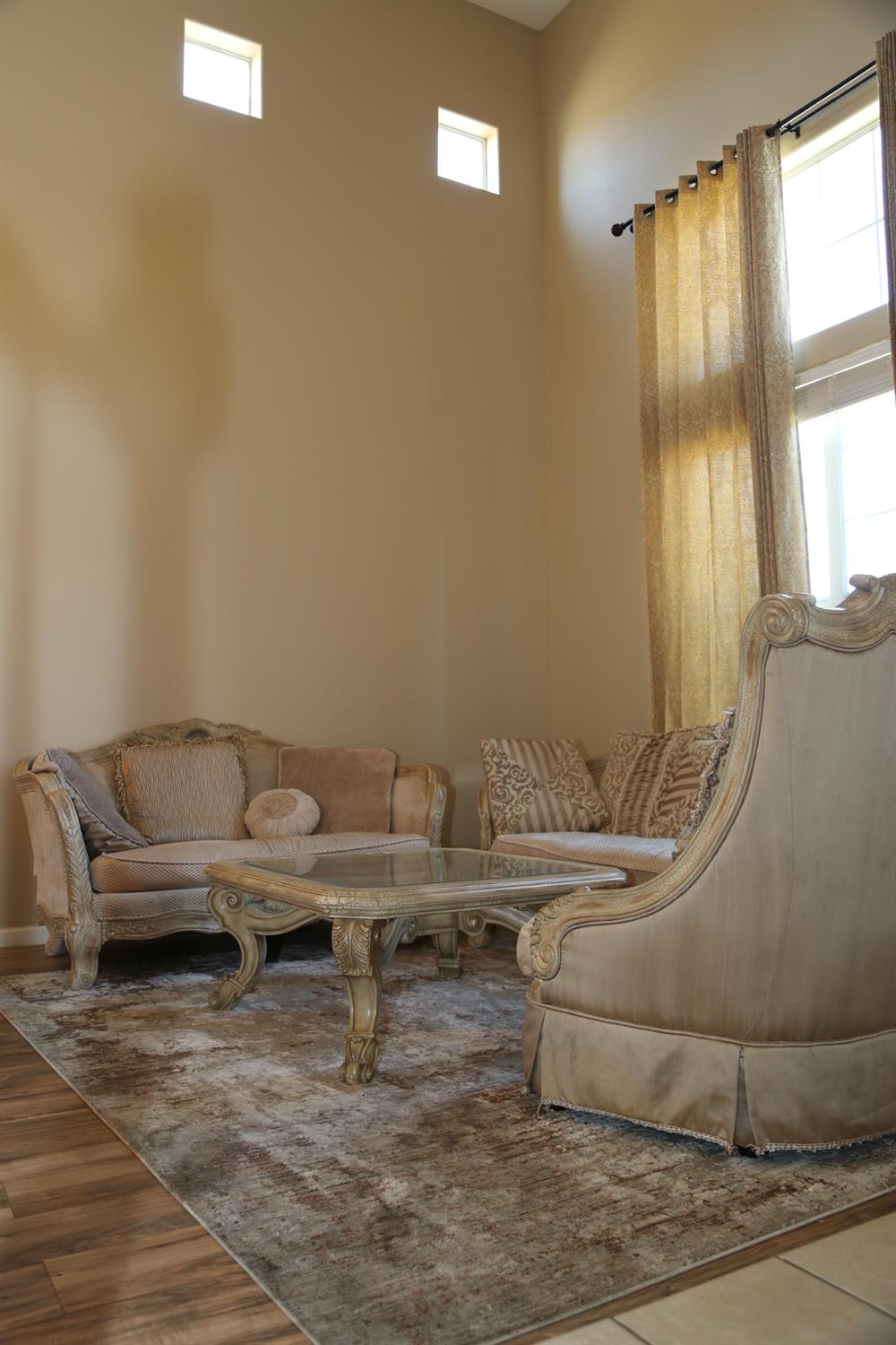 5811 W Cromwell Ave, Fresno, CA 93722