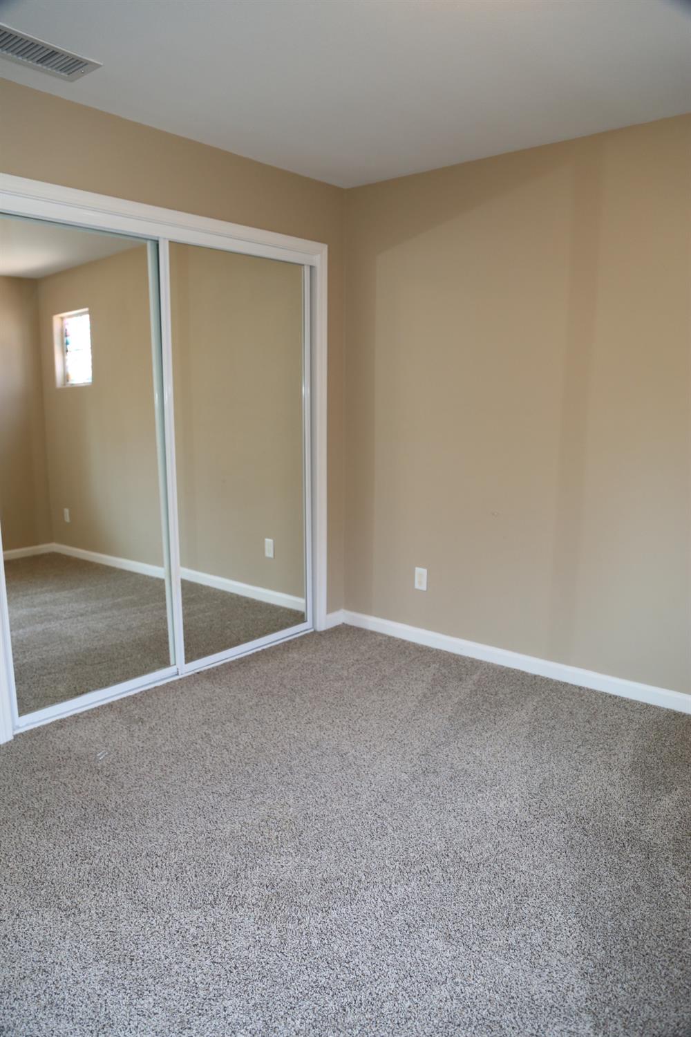 5811 W Cromwell Ave, Fresno, CA 93722