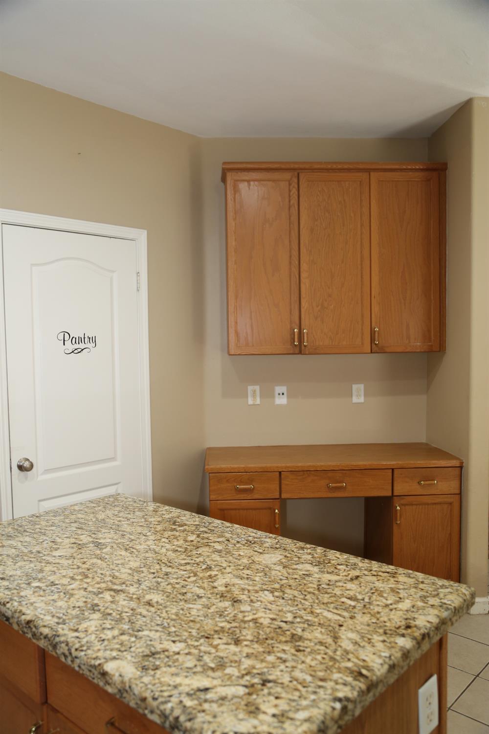 5811 W Cromwell Ave, Fresno, CA 93722