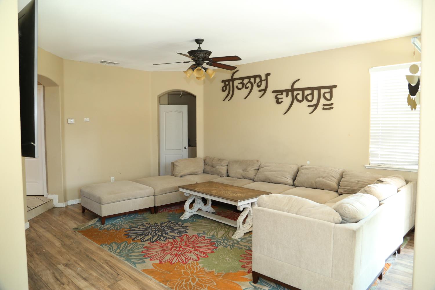 5811 W Cromwell Ave, Fresno, CA 93722