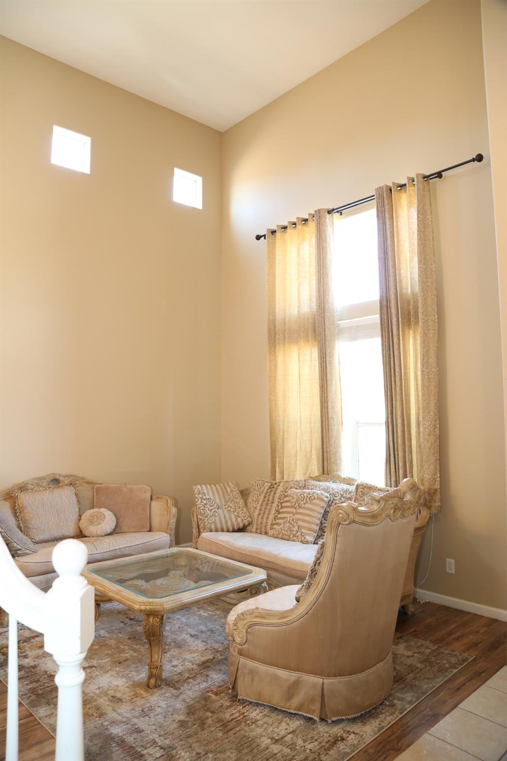 5811 W Cromwell Ave, Fresno, CA 93722